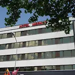 Hotel Merkur - West Station