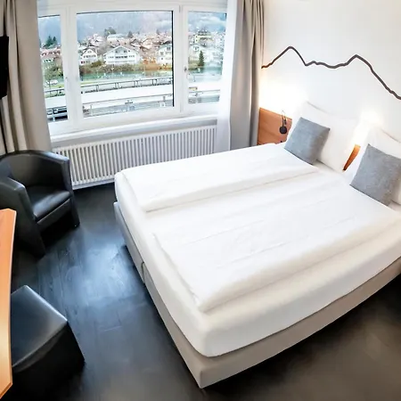 Merkur - West Station