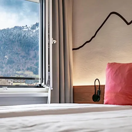 Merkur - West Station Отель