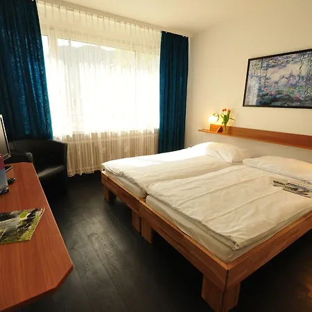 Merkur - West Station Hotel Interlaken