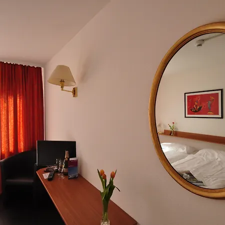 Merkur - West Station Ξενοδοχείο Ιντερλάκεν