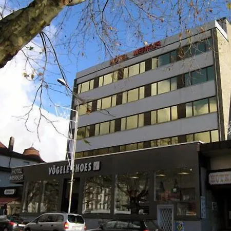 Hotel Merkur - West Station