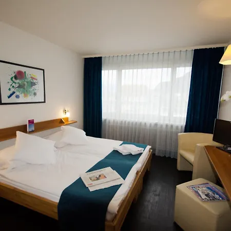 Merkur - West Station