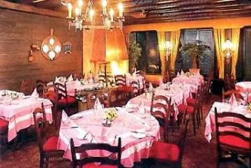 Hotel Merkur - West Station 3*