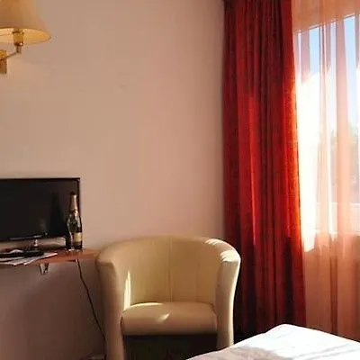 Merkur - West Station Hotel 3*