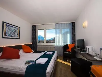 Merkur - West Station Ιντερλάκεν