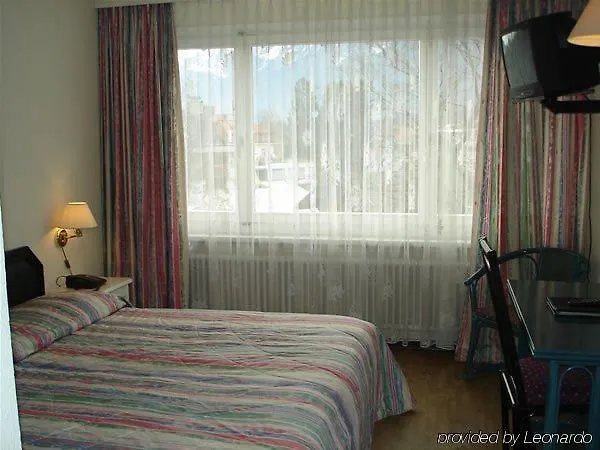 Merkur - West Station Hotel Entrelagos