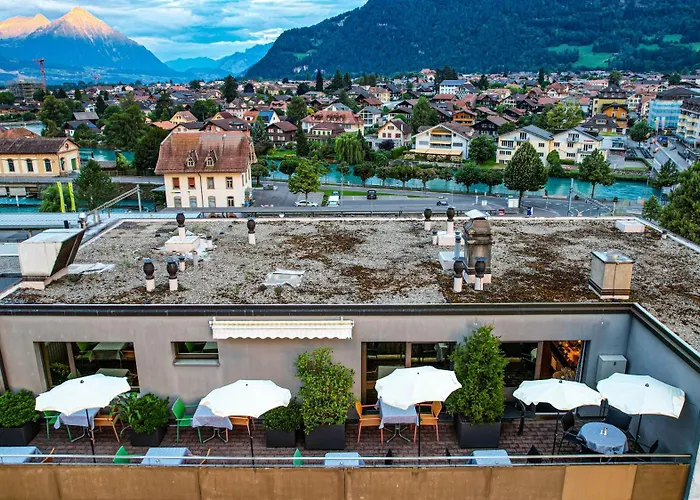 Merkur - West Station Hotel