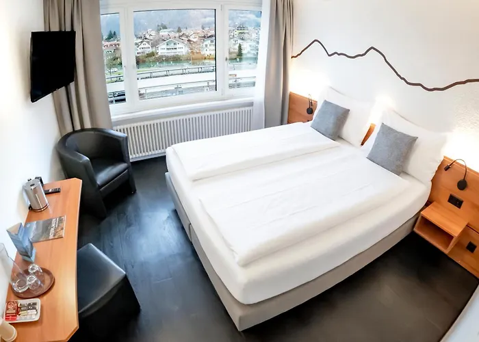 Merkur - West Station