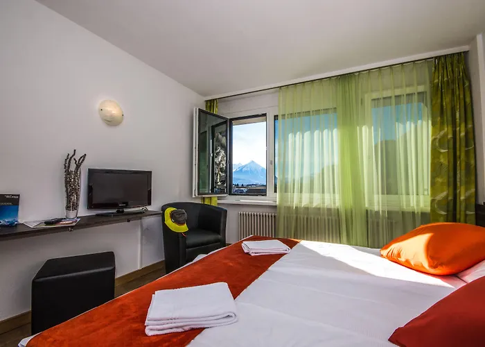 Hotel Merkur - West Station Interlaken