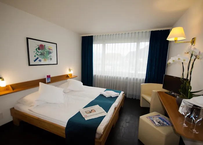 Merkur - West Station