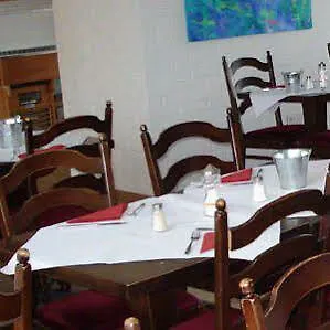 Merkur - West Station Hotel