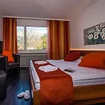Merkur - West Station 3* إنترلاكن