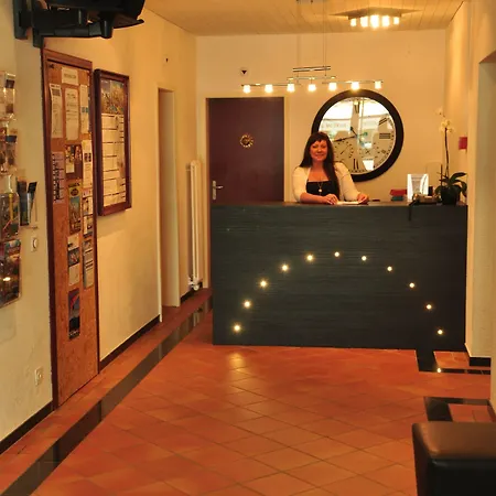 Hotel Merkur - West Station