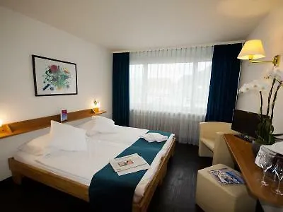 Merkur - West Station Hotel 3*
