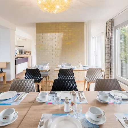 Merkur - West Station 3* Интерлакен