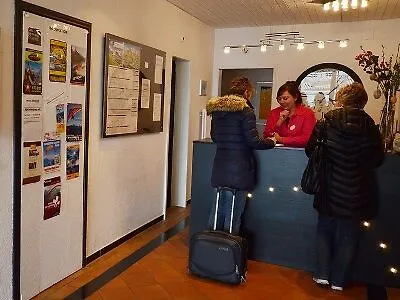 Отель Merkur - West Station Интерлакен